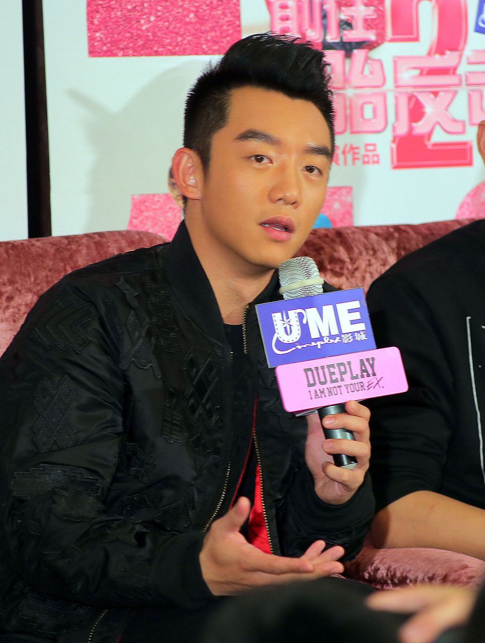 揭秘明星孩子超早独立的利与弊  近日,综艺节目《一路成长》中,郑恺