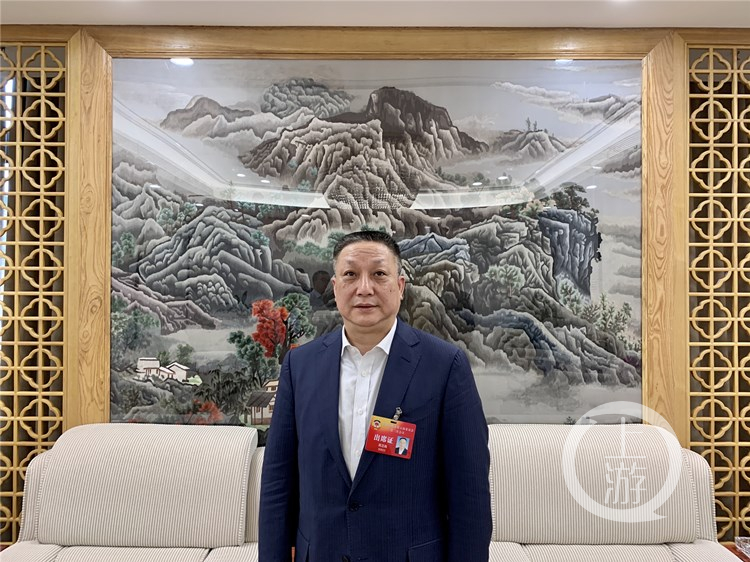 金科股份董事长蒋思海:坚持"志智双扶"阻断贫困代际传递