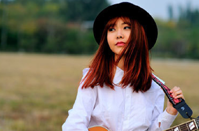 如今已经25岁的段丽阳已长成一个亭亭玉立的大姑娘了,没有了小时候的