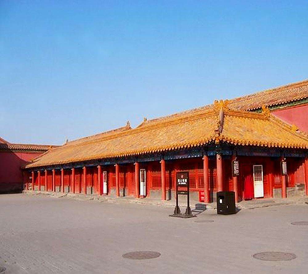 清朝设立的"军机处",使皇帝的权力达到了顶峰