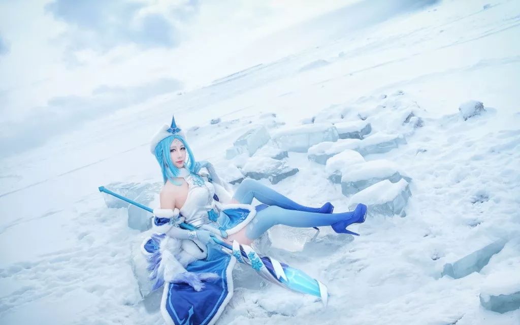 王者荣耀,王昭君cos,雪白的夏天才凉快