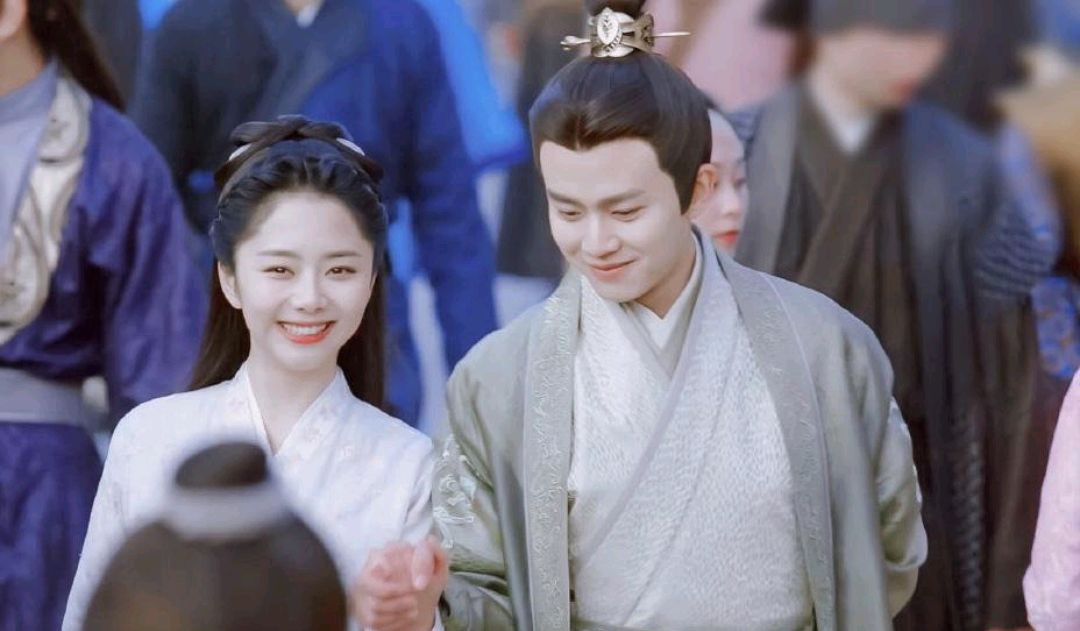 《锦衣之下》解锁新的名场面"屋顶吻","一下"cp简直甜炸!