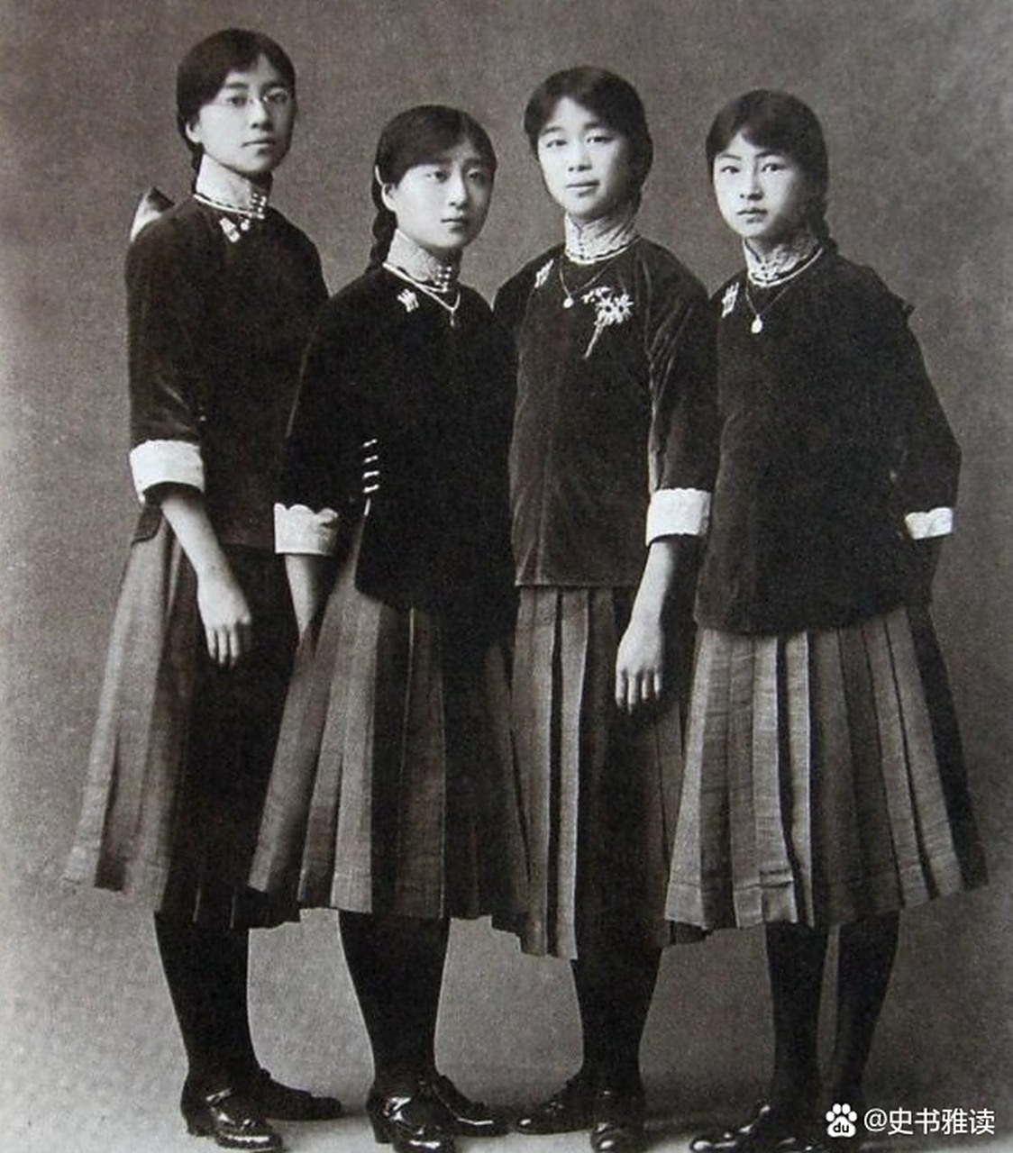 每日打卡# 1916年,林徽因就读于北京培华女子中学.