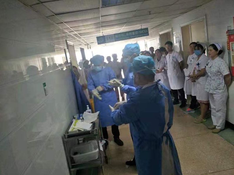 泌阳县人民医院举行多重耐药菌感染暴发应急演练