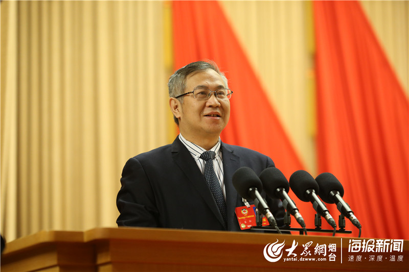 秦松作市政协十三届三次会议以来提案工作情况的报告