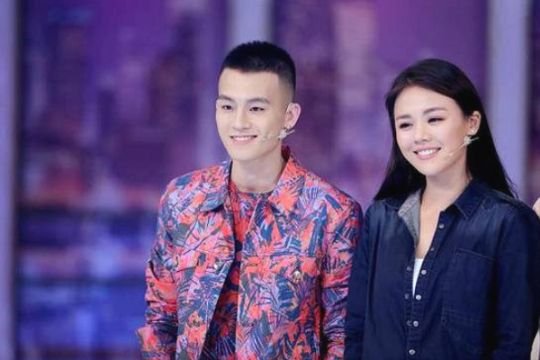 曾说"死别好过生离"的马思纯,如今走出情伤与刘亚仁合照显兴奋