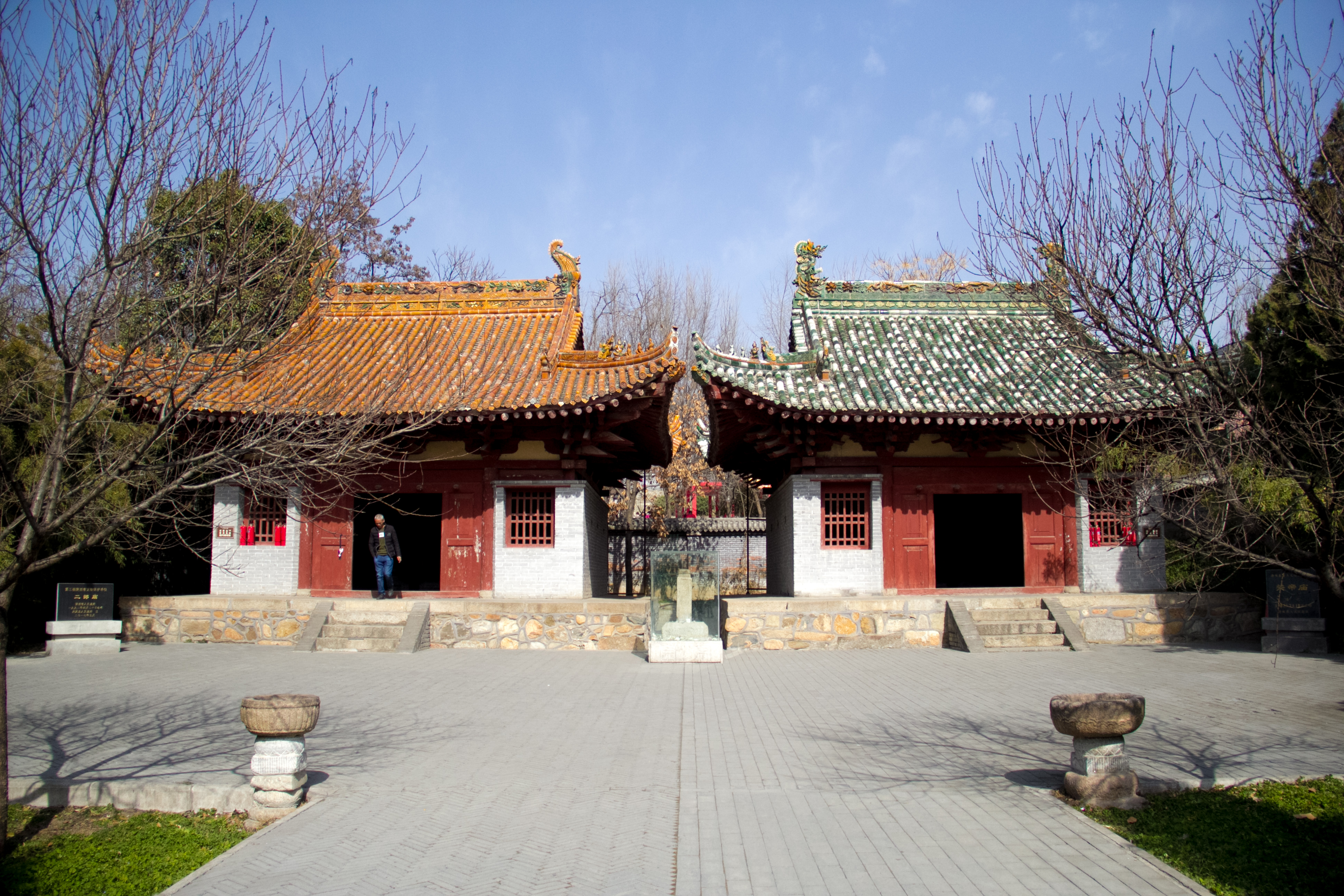 行走秦岭:棣花古镇二郎庙建于大安三年,是陕西现存唯—金代建筑