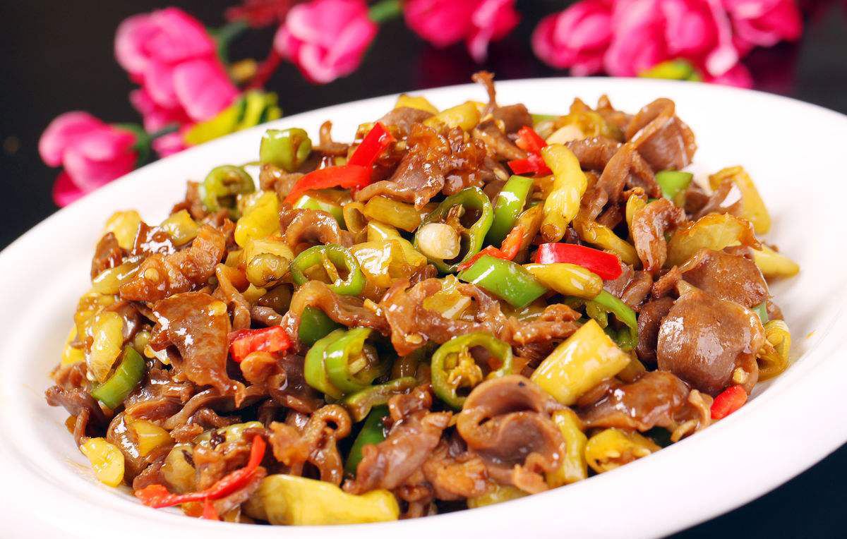 酸辣鸡杂:鲜香味美,非常开胃,特别下饭