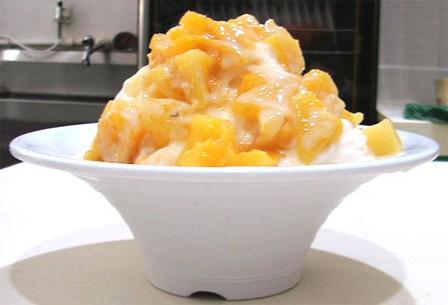 吃菠萝时,常出现的2个"误区",爱吃水果捞的人要小心了