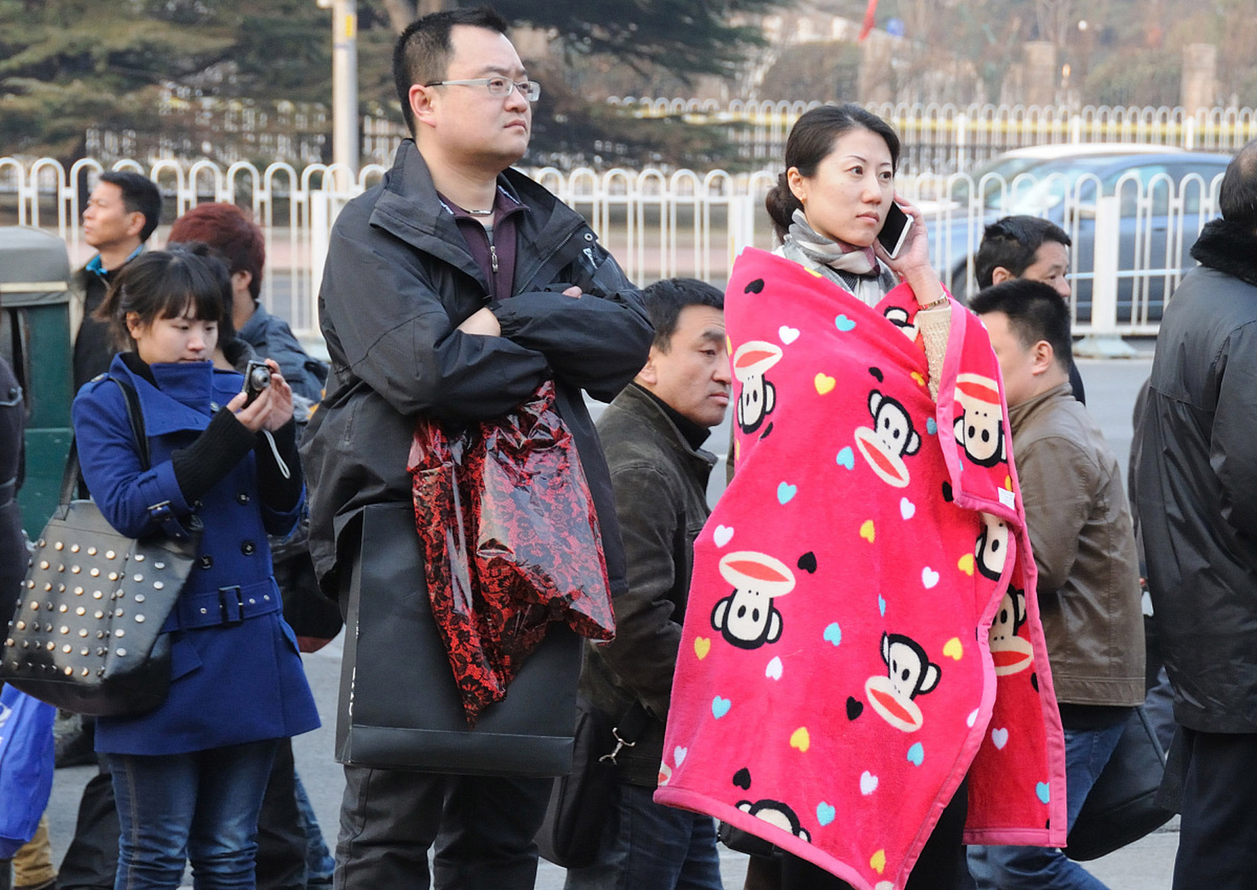 花棉袄一穿上,不仅保