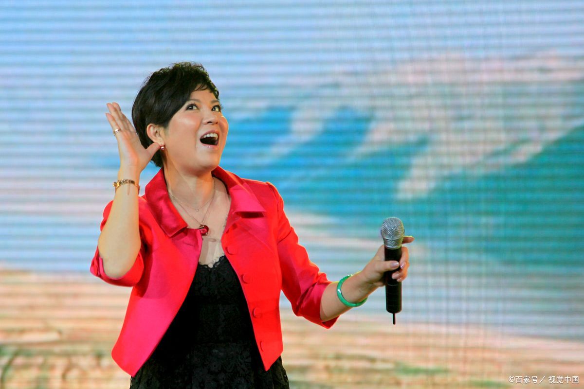 著名歌唱演员杭天琪