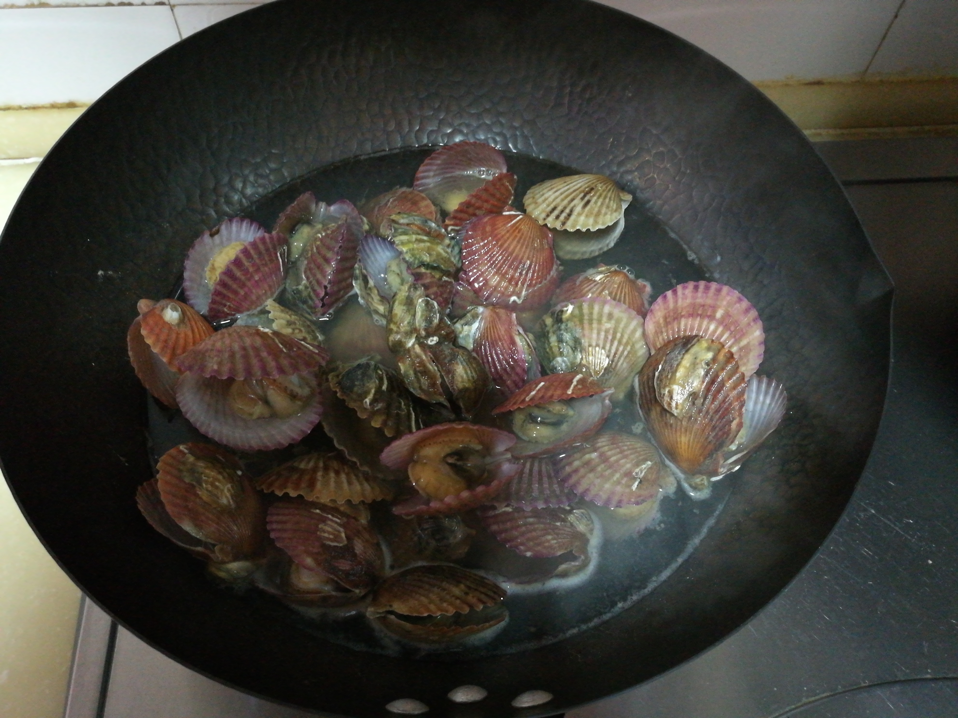 扇贝最好吃的做法你知道吗?这样搭配更鲜美,炒一盘根本就不够吃