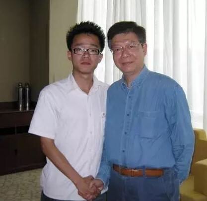 和周立波一起在美国被捕的唐爽是谁 其真实身份被揭吓坏网友