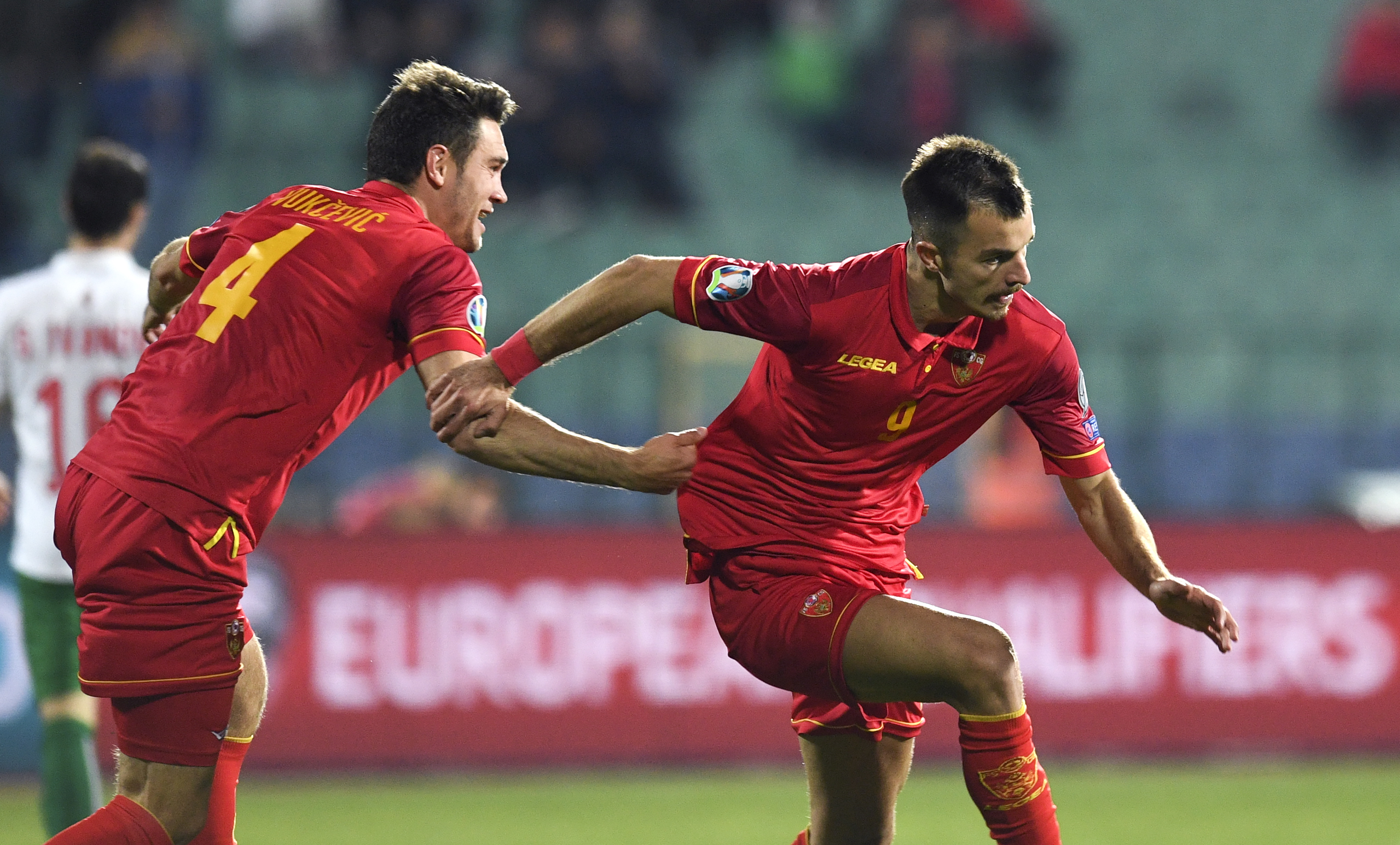 足球——欧锦赛预选赛:保加利亚战平黑山