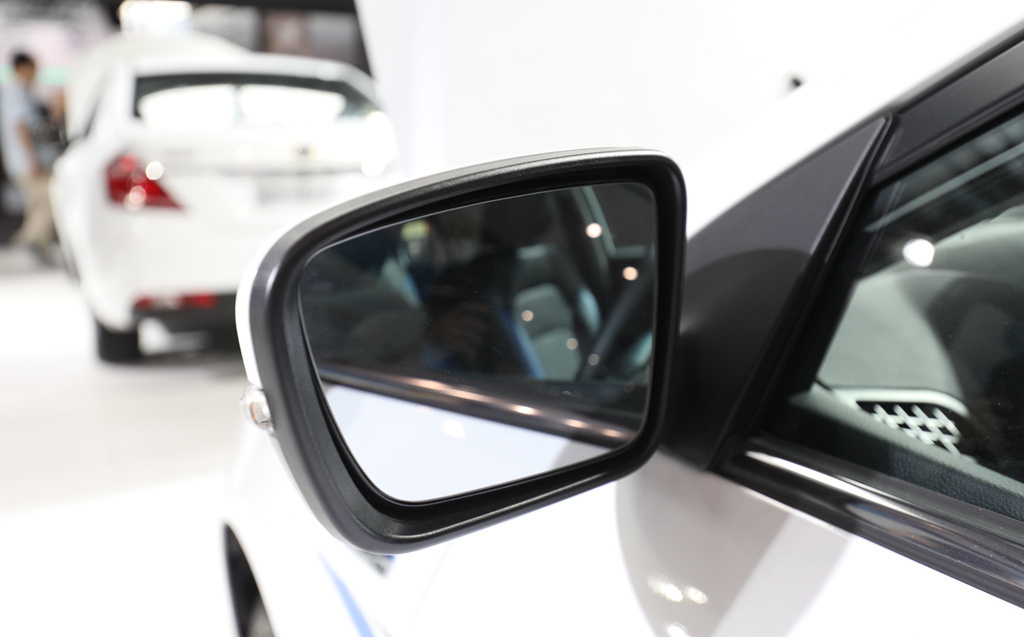 后视镜一看就是做工很精致,很好看.