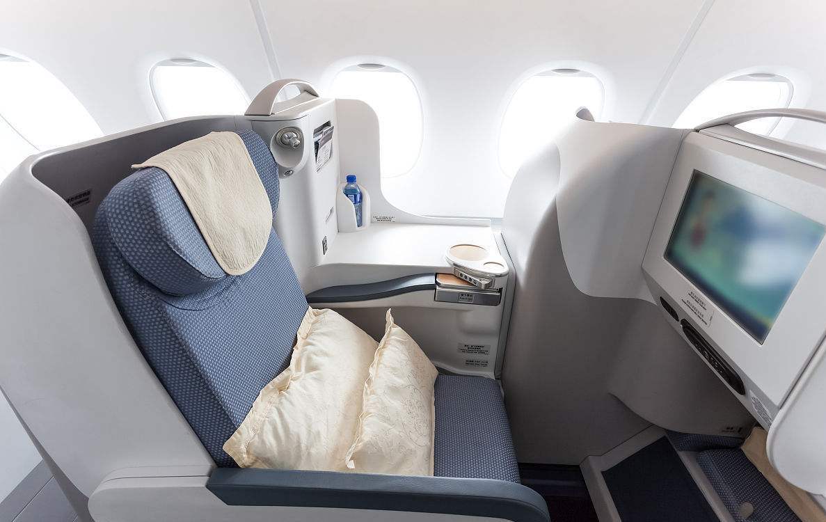 坐11万的飞机头等舱是怎样的体验?原来不仅有专门空姐贴心服务