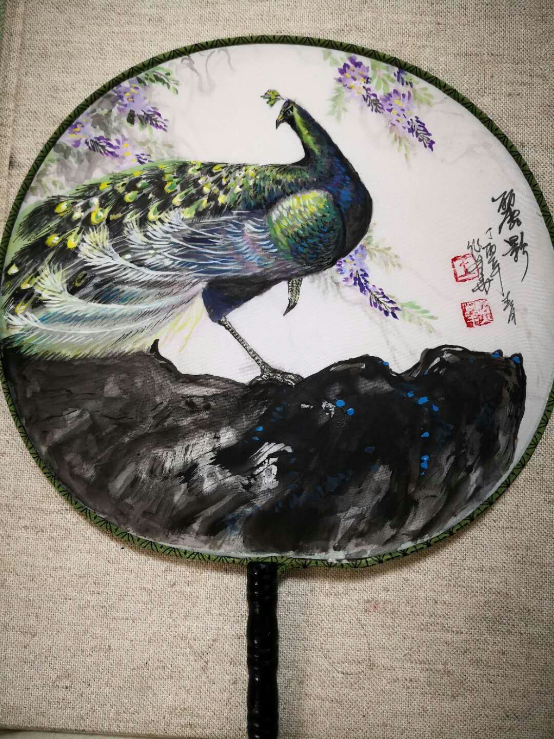王照华花草孔雀团扇作品欣赏