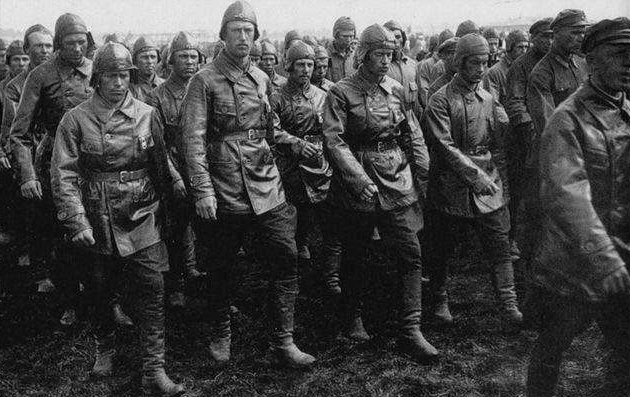 苏联军队兵力不足,用罪犯成立惩戒营,作为炮灰在战后十不存一!