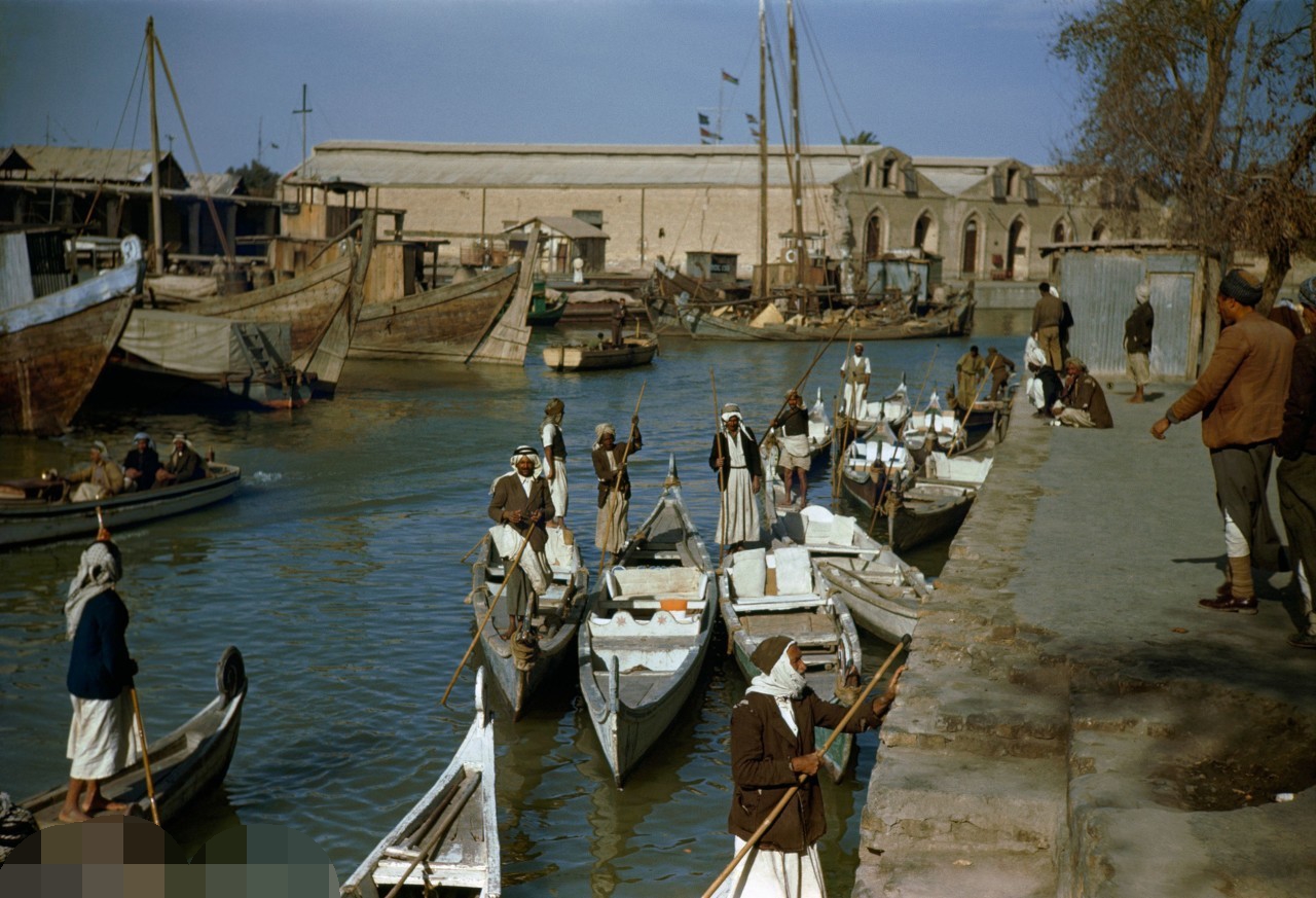 伊拉克最大的河港图片