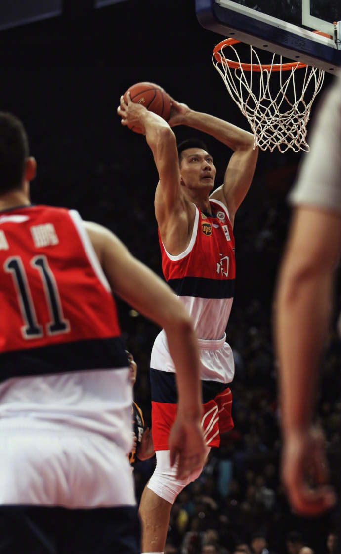 2018cba全明星mvp易建联,不仅打球好人还帅