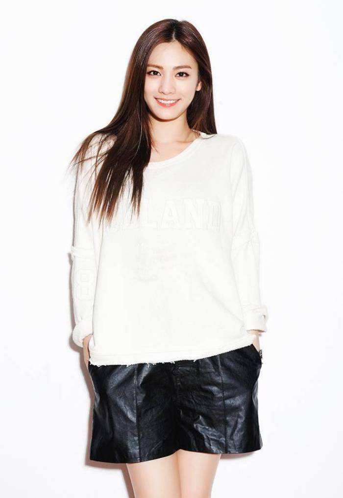 韩国天然型的美女歌手林珍娜