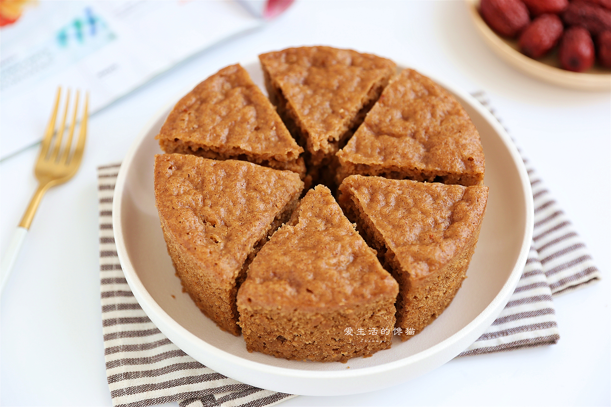 1碗面粉一碗水,自制红糖米糕,蓬松绵软,很香甜,比蛋糕还好吃