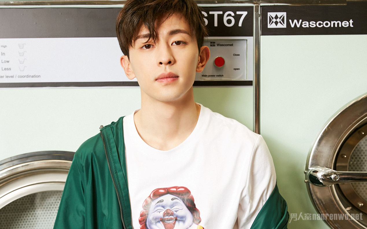 网传邓伦马思纯新恋情 邓伦老板出面否认,回应单身二字