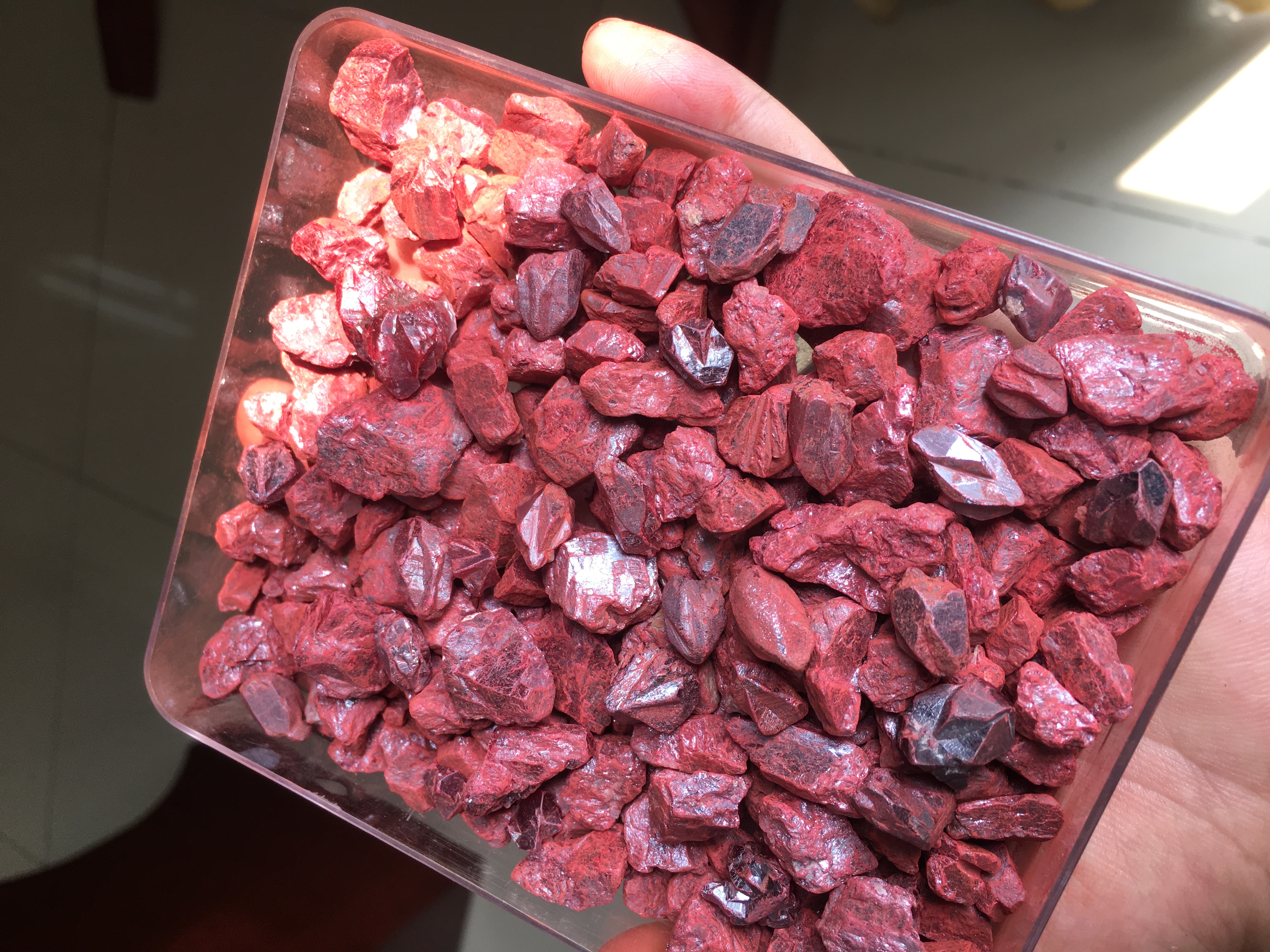 张无最新研制的赭石颜料