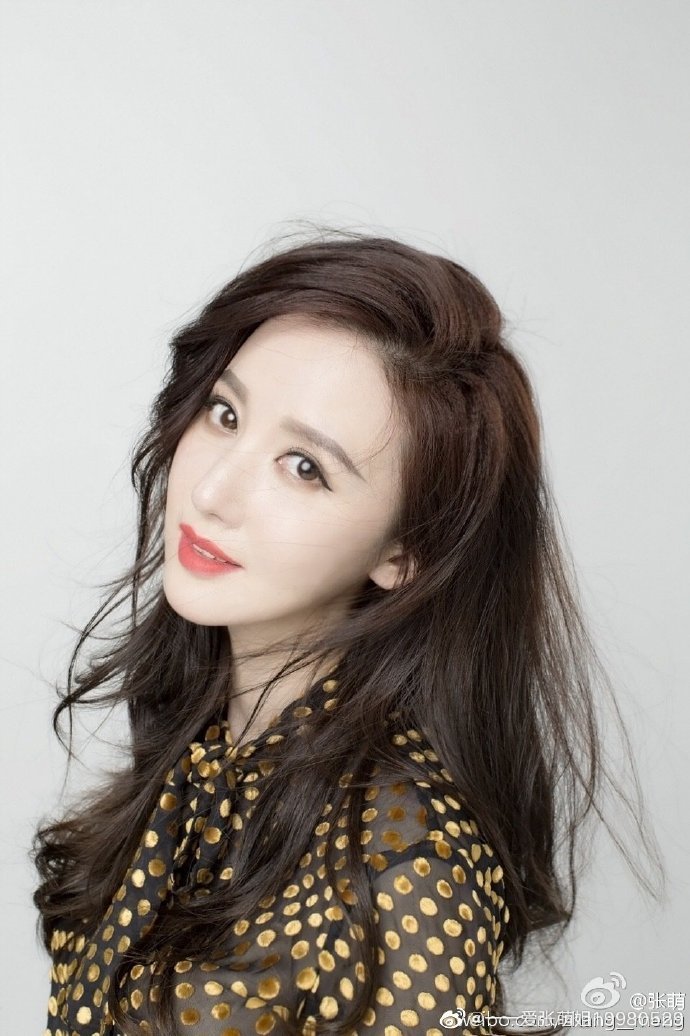 万物皆可云##张萌声临其境# 最近迷上画这个小姐姐了 @张萌 ,又画了