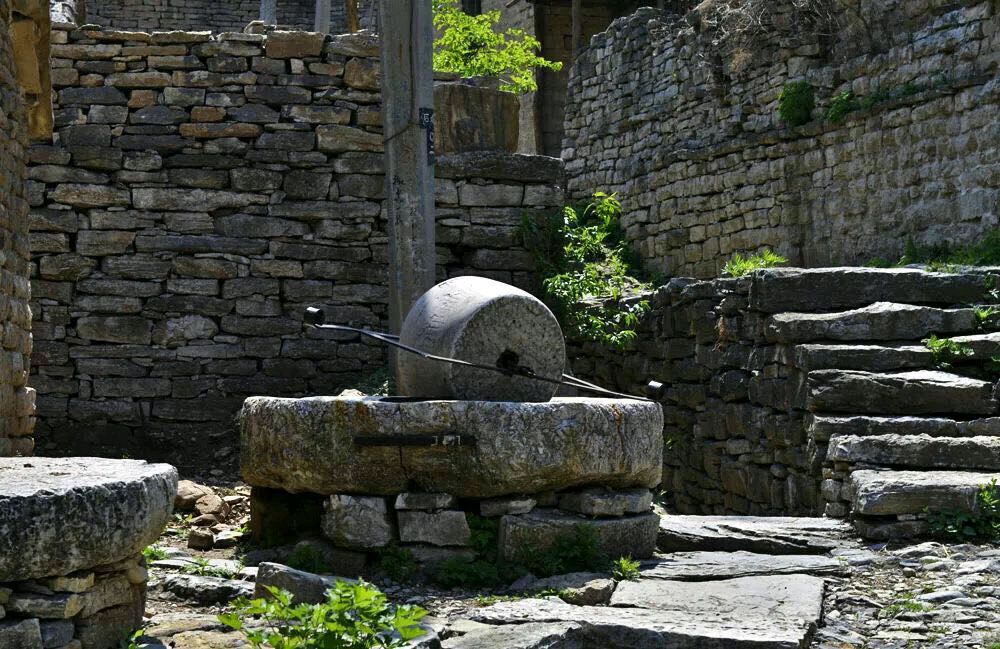 峨庄之美,美在粗放旷达,美在古朴敦厚,美在自然和谐!