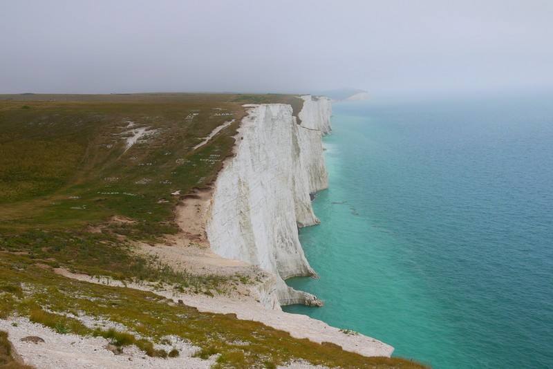 全球最诡异的死亡悬崖,上千人在这里毫无预兆的跳崖死亡!