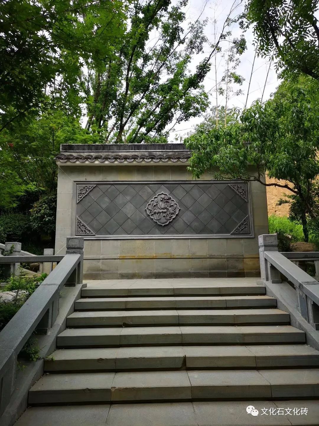 这一片院子黛瓦白墙,简洁大方,宛若一幅中式水墨画!