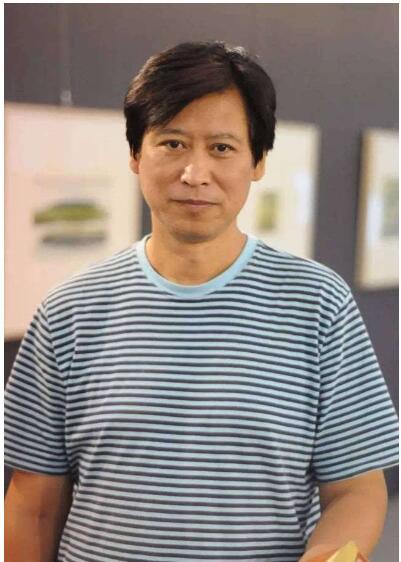 著名诗人,翻译家马永波译著《白鲸》问世