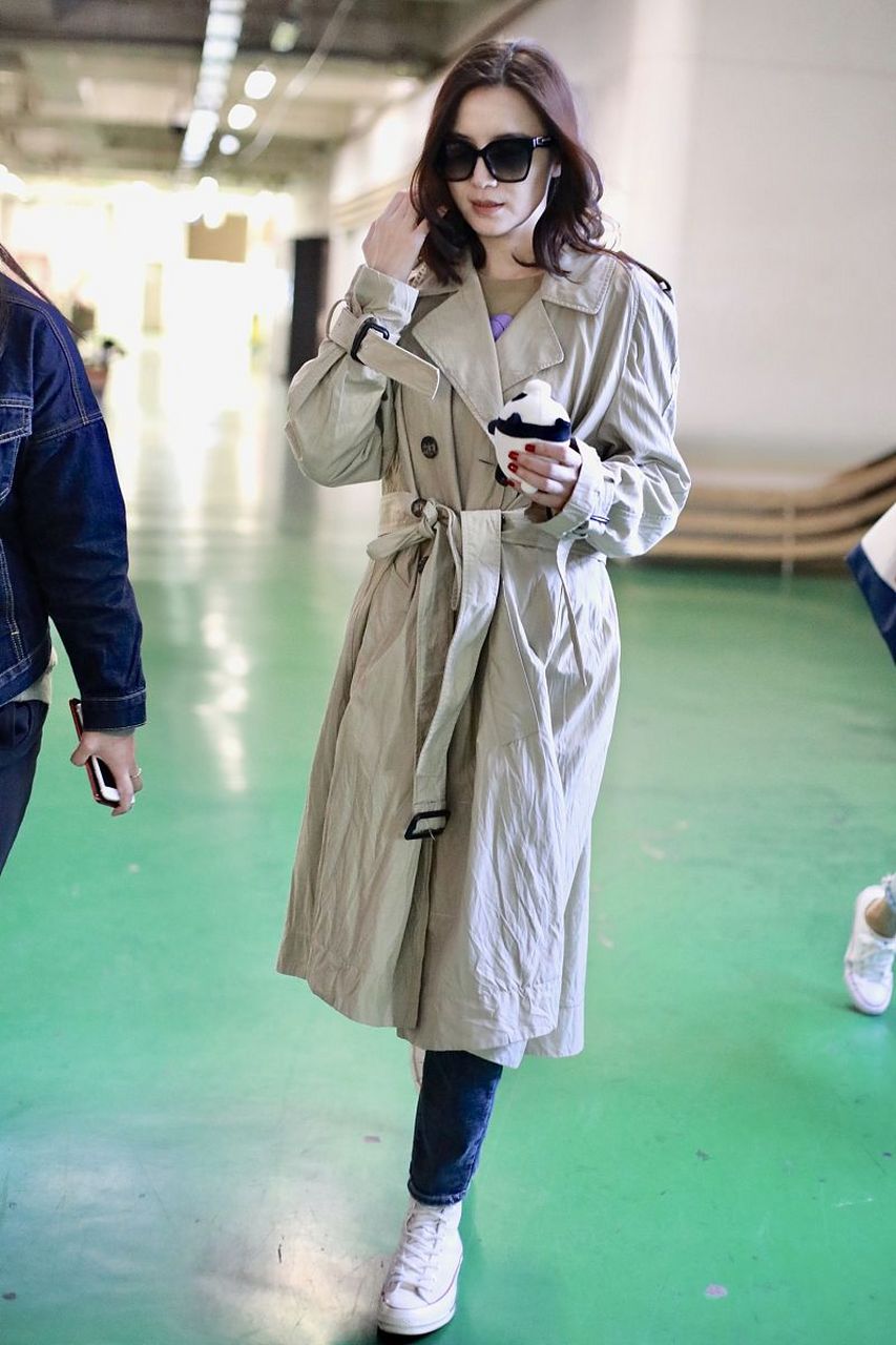 风衣怎么搭配鞋子? 1.