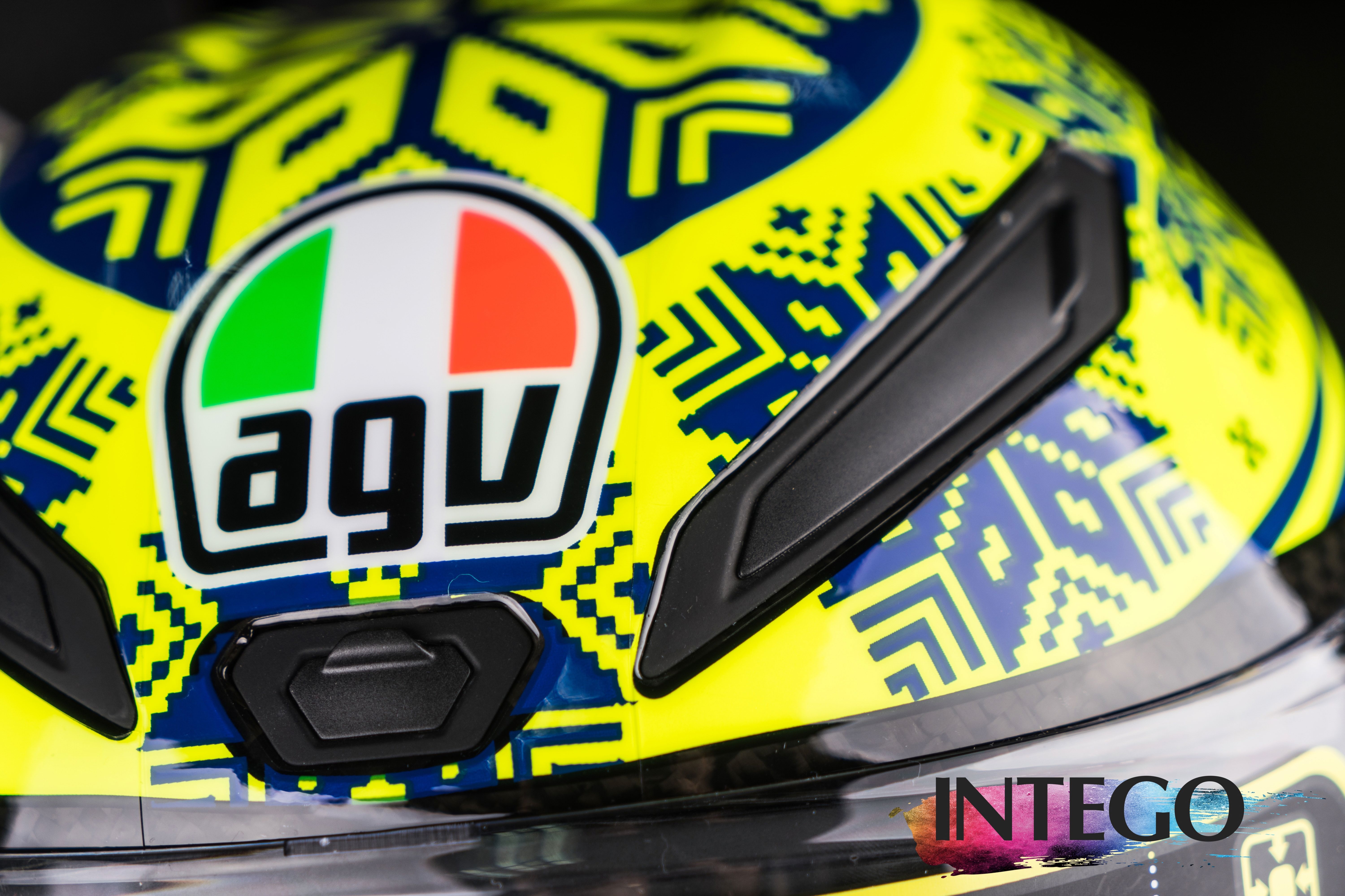 agv罗西纪念版甲壳虫头盔