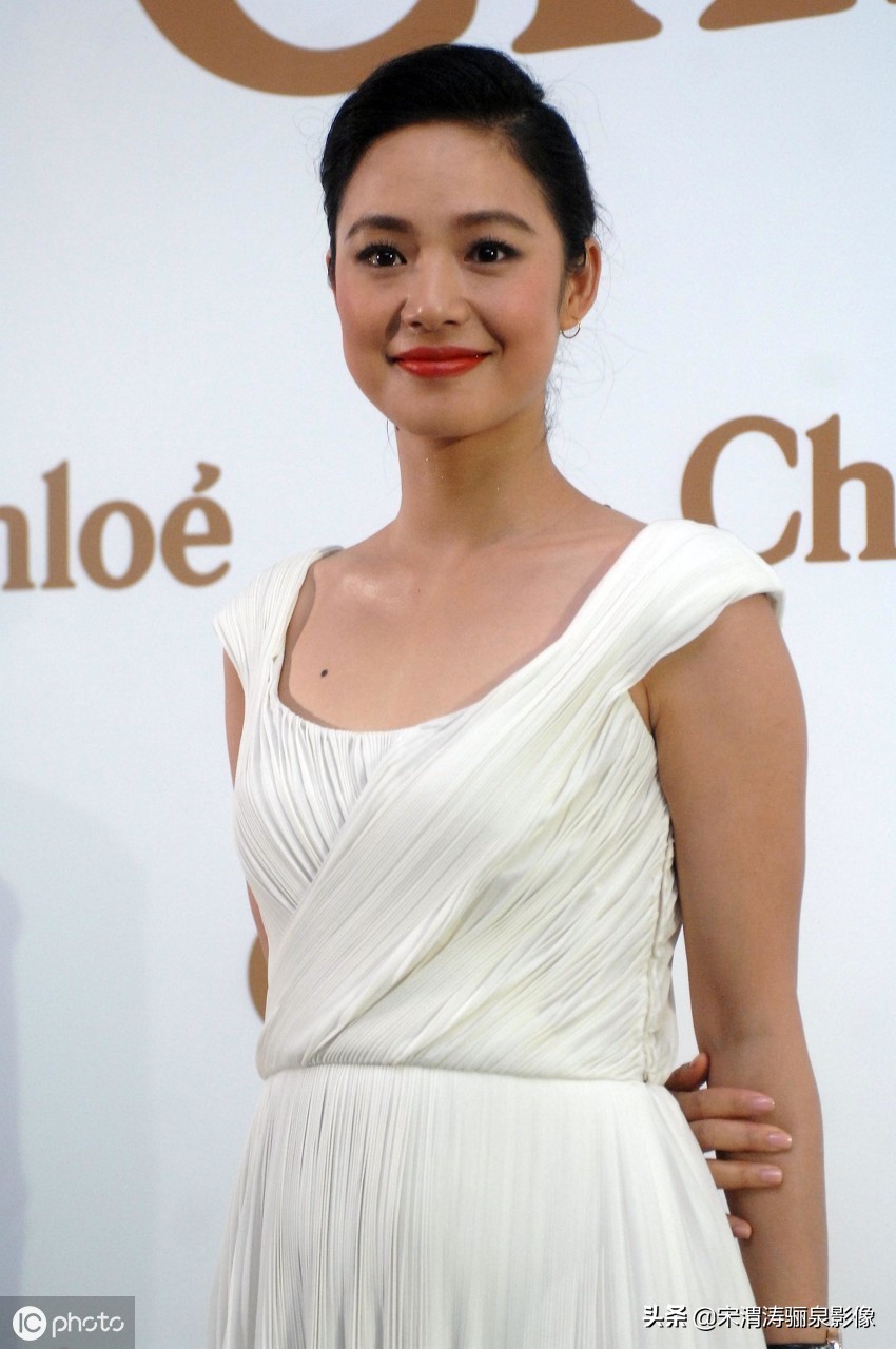 了温州小姐选美比赛并获得冠军,但周韵并没有想着要去报考艺术院校
