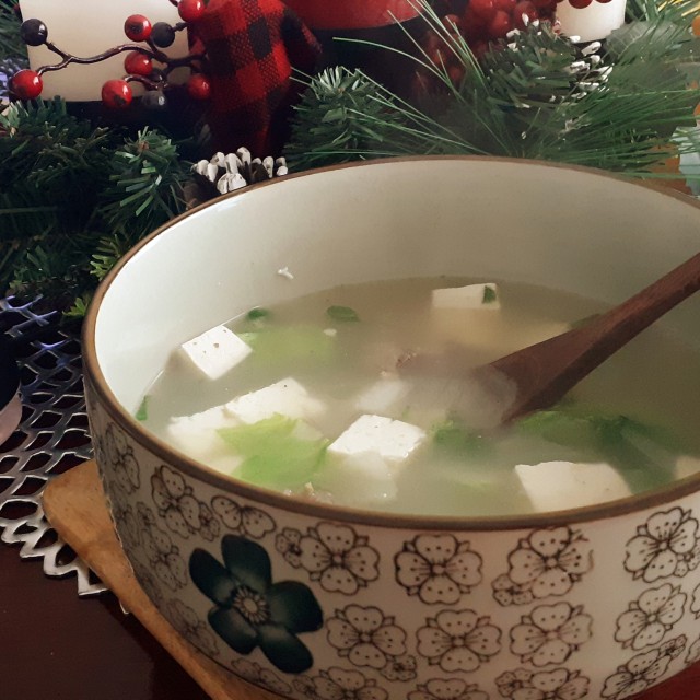 鸭架白菜豆腐汤,味道鲜极了,连喝2碗都不腻