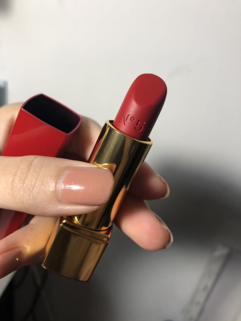 香奈儿圣诞限量红管n.5号口红真人试色,一只超高颜值的口红