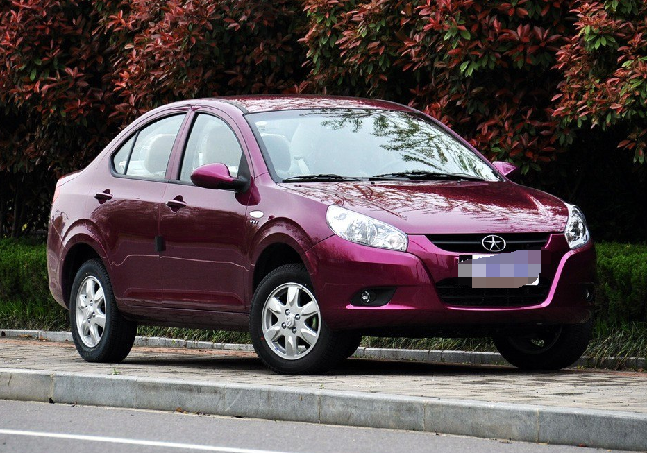 同悦2010款 1.3l 豪华型,外观非常炫酷,车身采用的设计也很出色