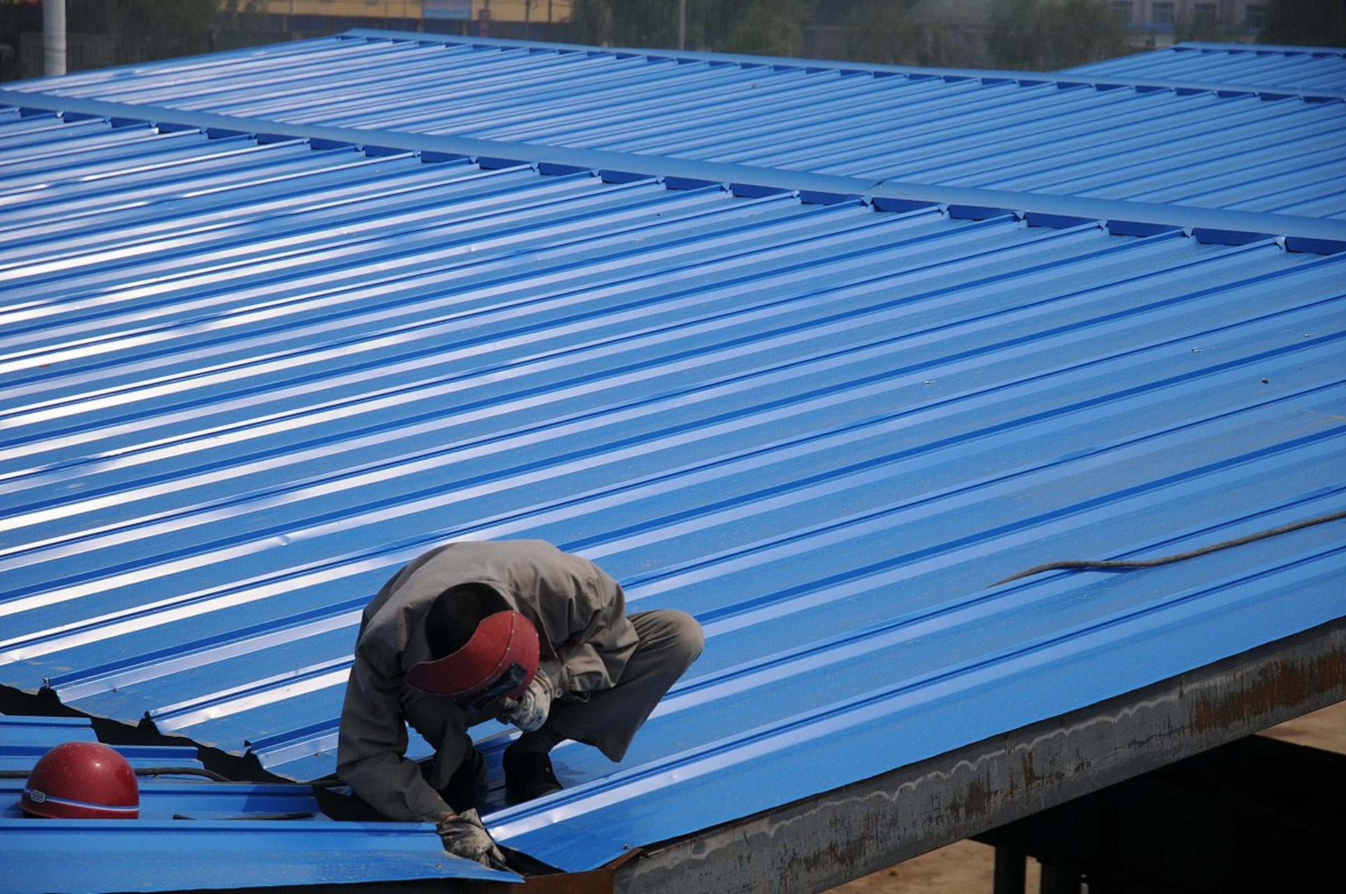 彩钢瓦翻新漆# #百城彩钢瓦翻新漆#  彩钢瓦翻新漆有哪些施工方 ??