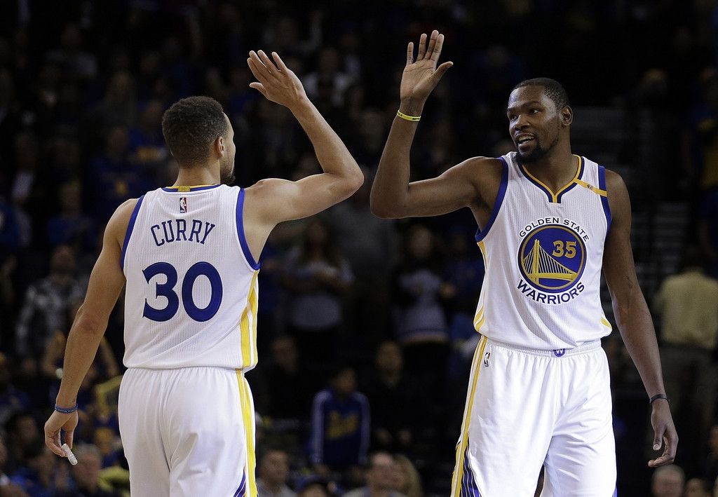 勇士vs雷霆揭幕战前瞻:勇士主场大双喜,雷霆难成火箭纪录不保?