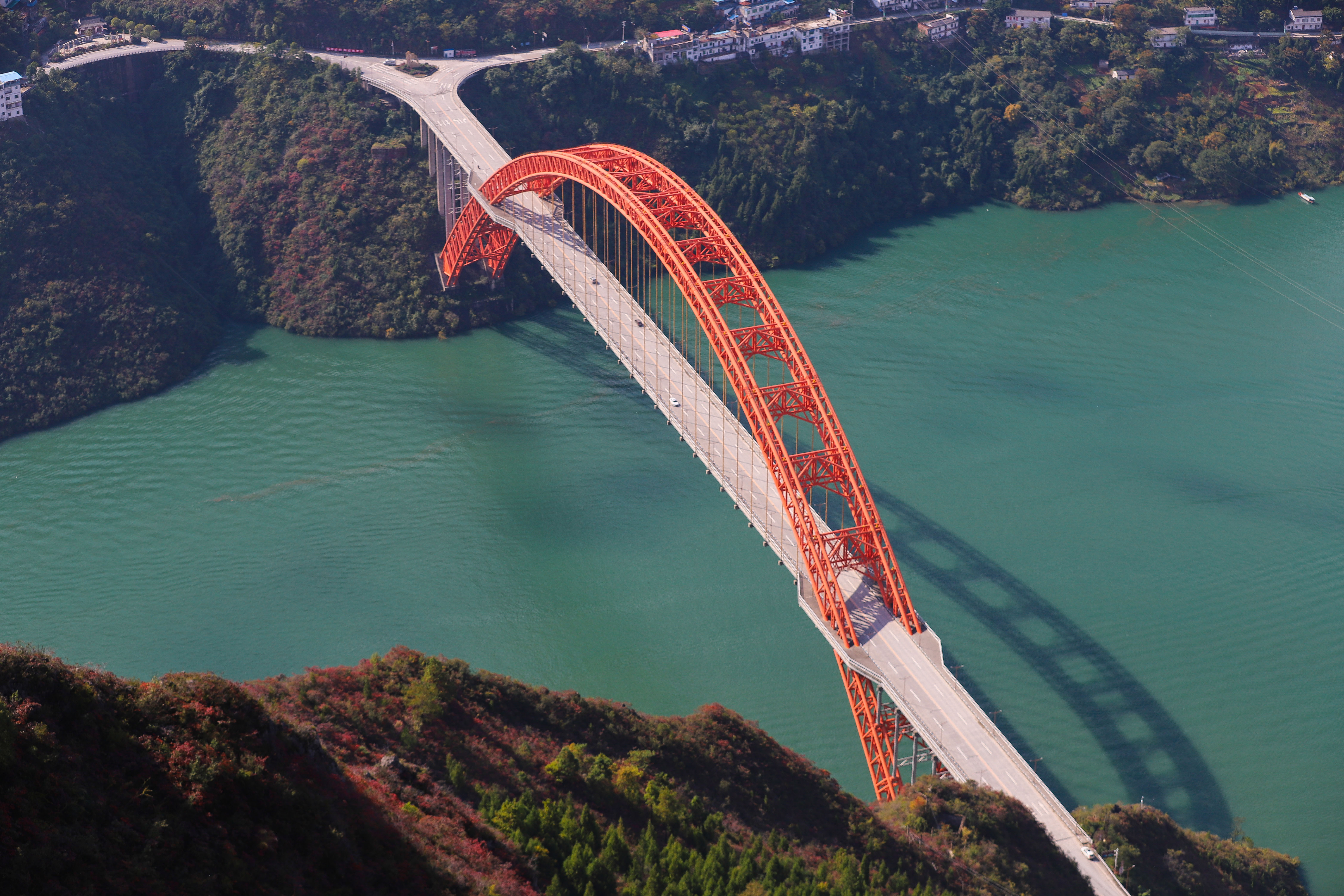 【途牛首发】巫山进入红叶旺季,云巅鸟瞰长江,赏秋观景指南_巫山县