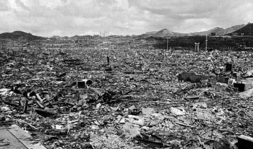 美国轰炸广岛长崎前,曾投下6300万张传单,日本为何没人逃命