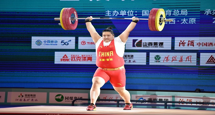 「轰趴体」青运会19岁女大力士,誓将世界纪录都写上自己名字