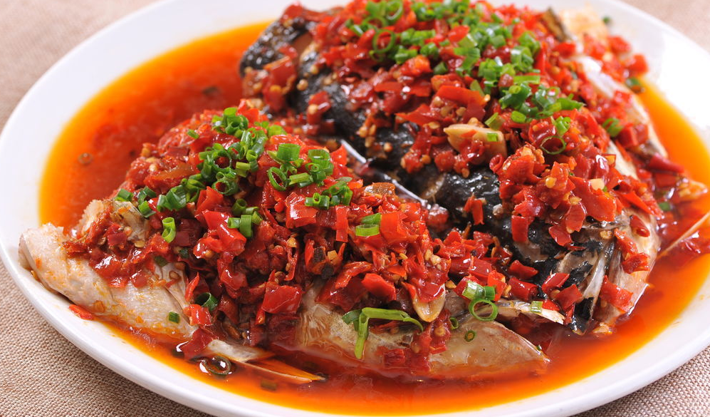 正宗剁椒鱼头的家常做法,味道鲜美没有土腥味,快来试试吧