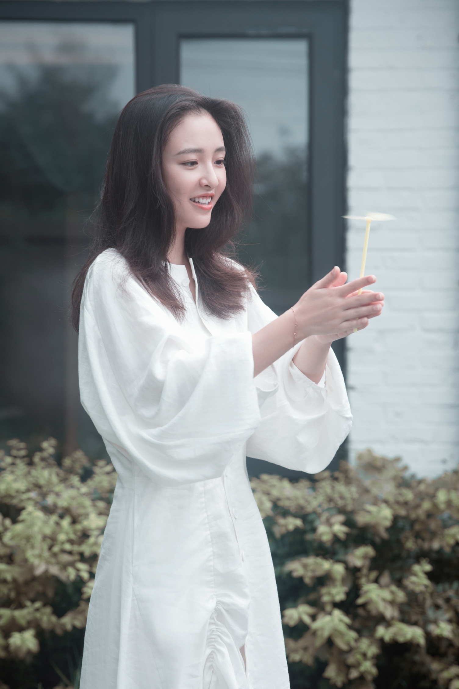 吴倩不愧是武大校花,笑容清新灵动真心可爱