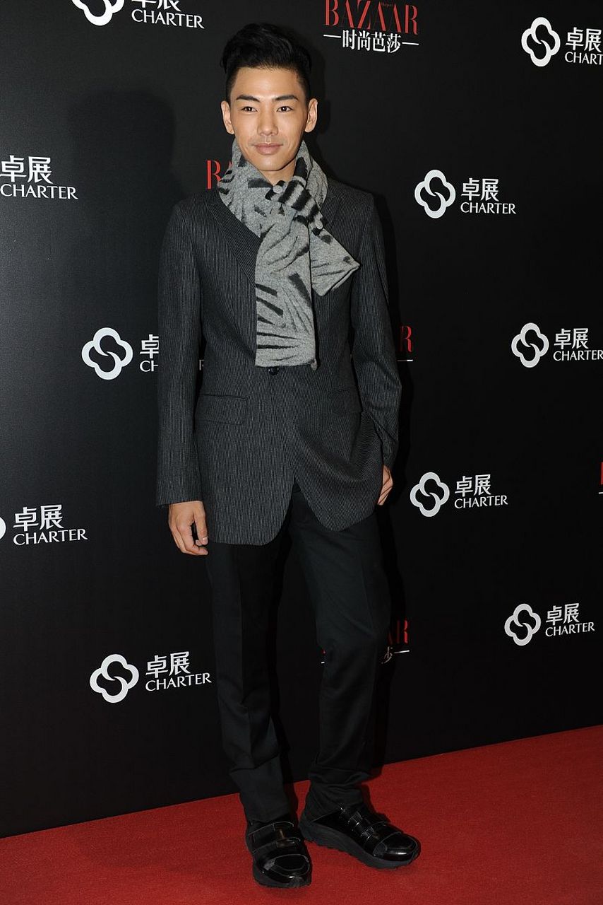 孔令奇这位孔家大少求婚成功啦!这可真是娱乐圈的一大喜事啊!