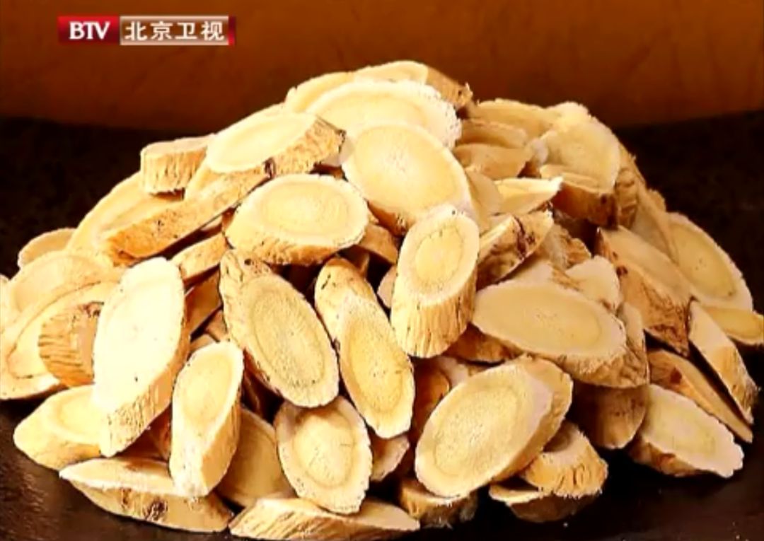 黄芪煮一宝,入冬后经常喝,补气养血身体好!