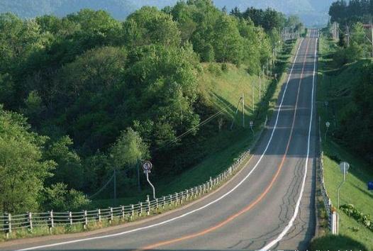 国内第一"死亡公路",连续27公里下坡,坡度落差达1010米