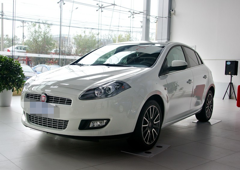 菲亚特-博悦1.4t 自动运动版,看着很有档次,开着很享受